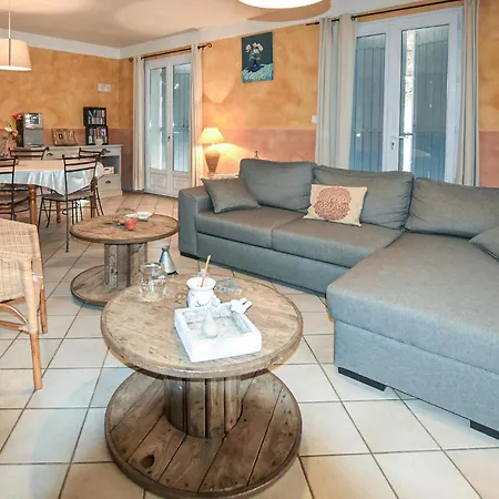 Holiday home 4 Bedroom Amazing In Mazan