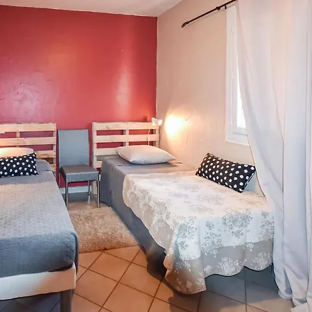Holiday home 4 Bedroom Amazing In